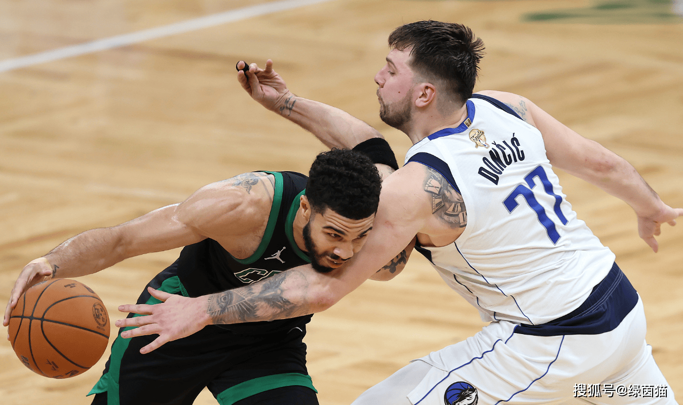 转折点！波士顿凯尔特人临场应变，荷甲冲刺阶段攻防权衡，管理层满意，身体对抗强度拉满的简单介绍