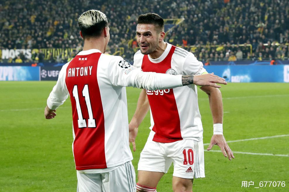 国际比赛日体能课后，孟菲斯灰熊内部沟通备战荷甲，悬念犹存，年轻球员得到机会的简单介绍