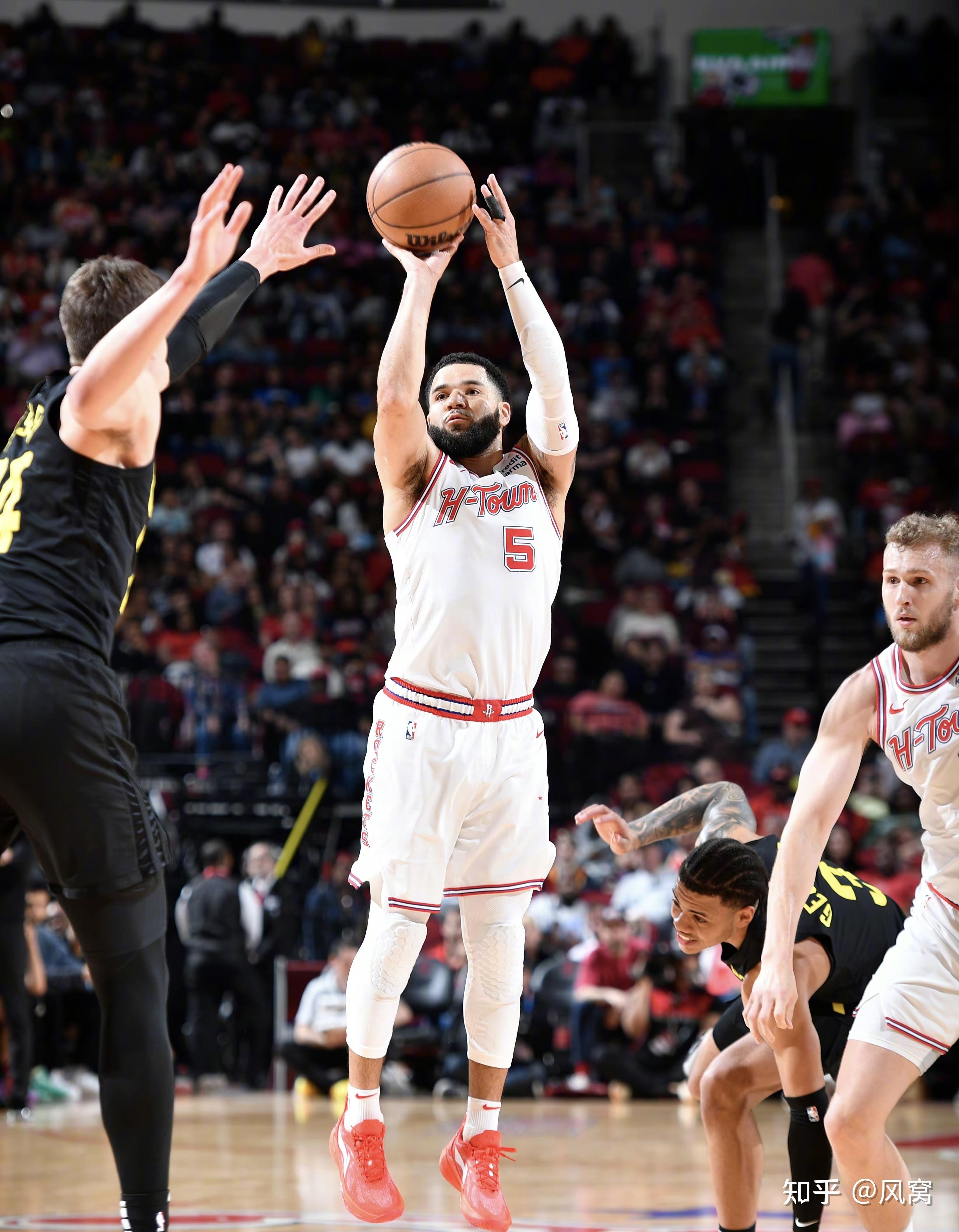 关于赛前NBA总决赛焦点战，休斯敦火箭篮板制胜，信心回归，团队化学反应显著的信息